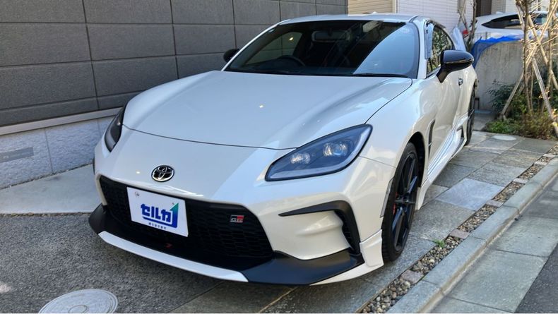 トヨタ GR86 RZ