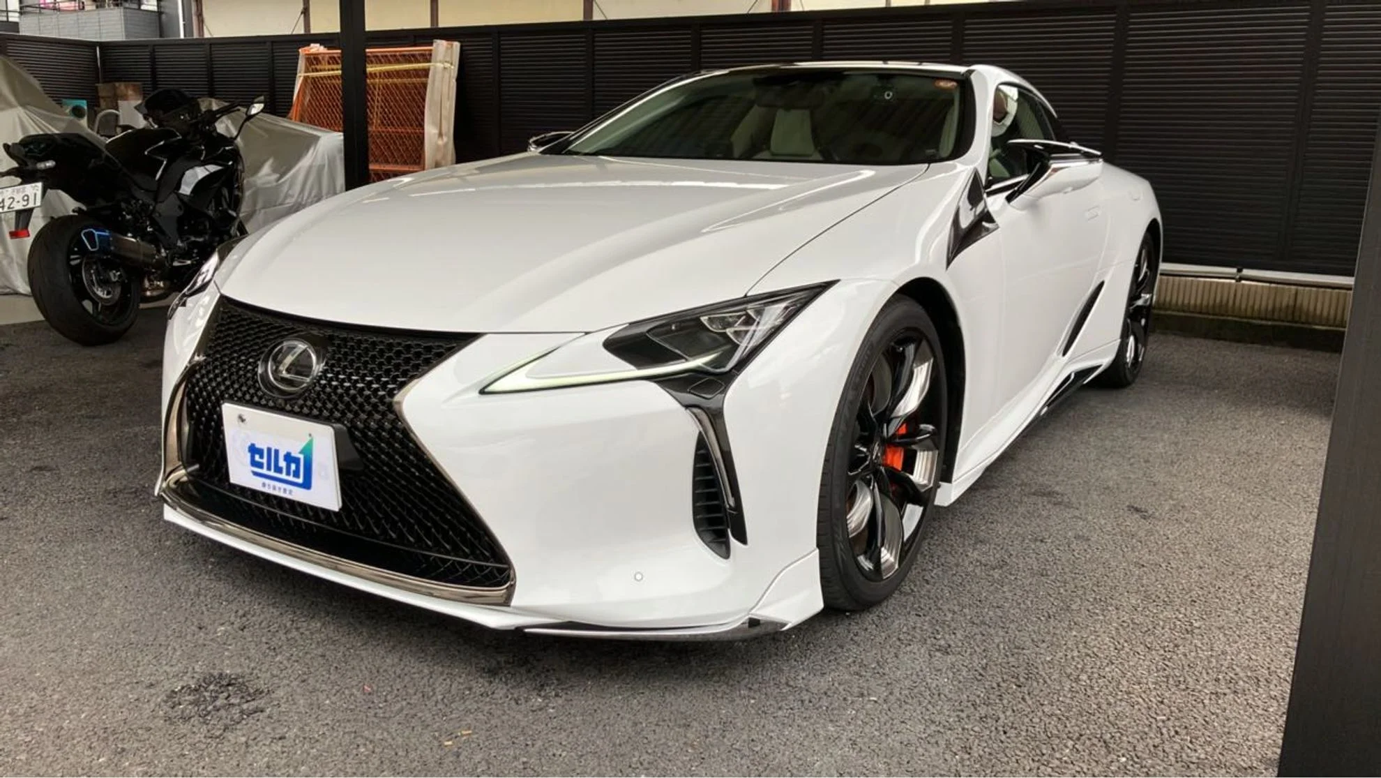 レクサス LC500h S Package