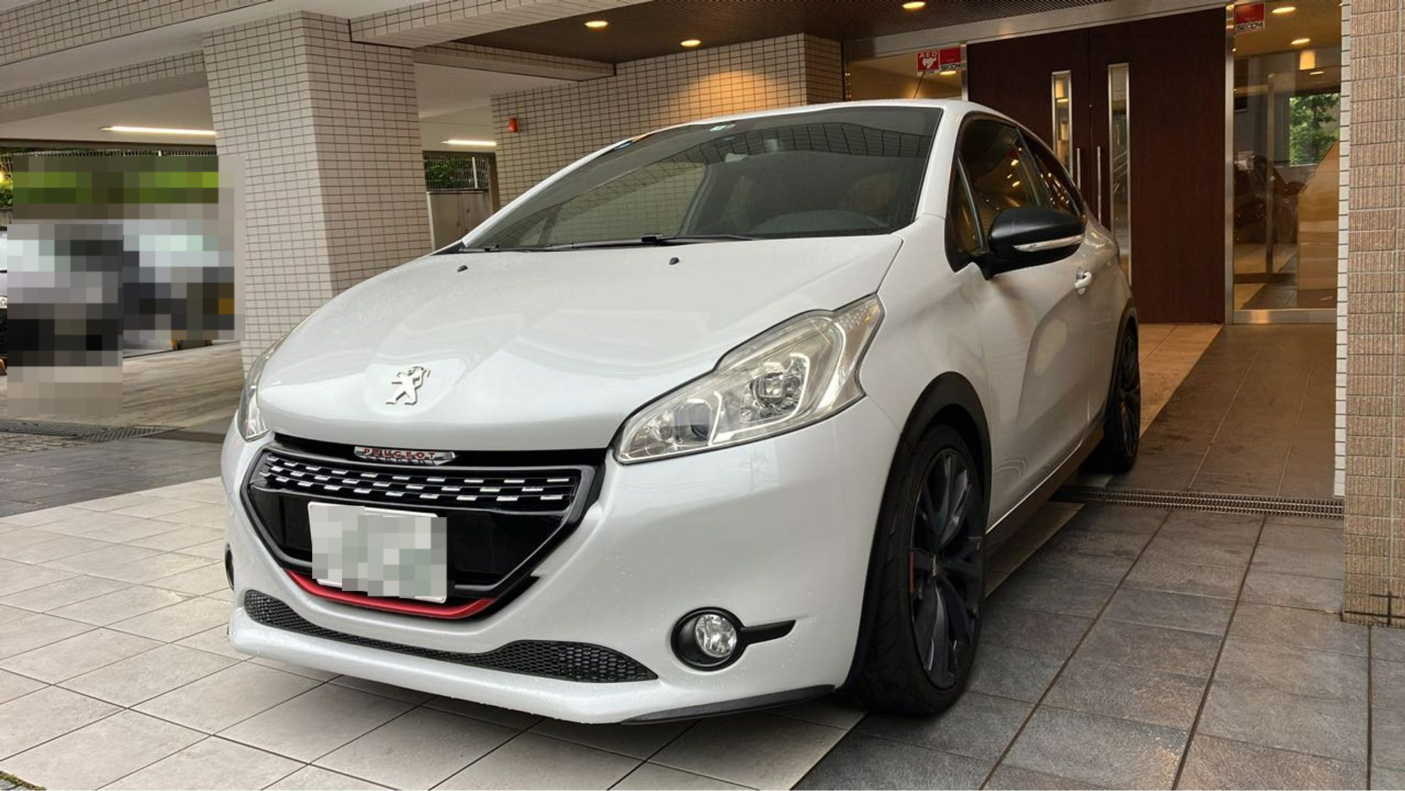 プジョー208