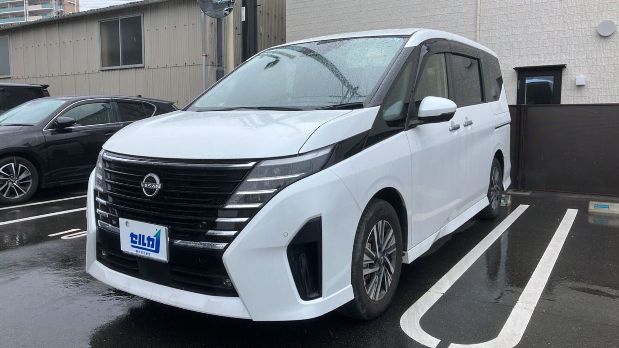 日産 セレナ e-POWER ハイウェイスターV