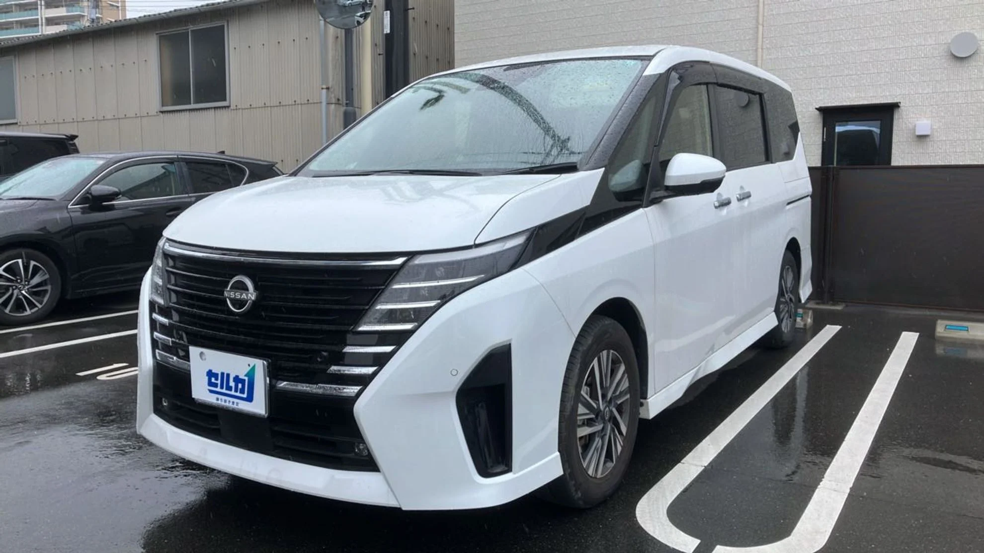 日産 セレナ e-POWER ハイウェイスターV
