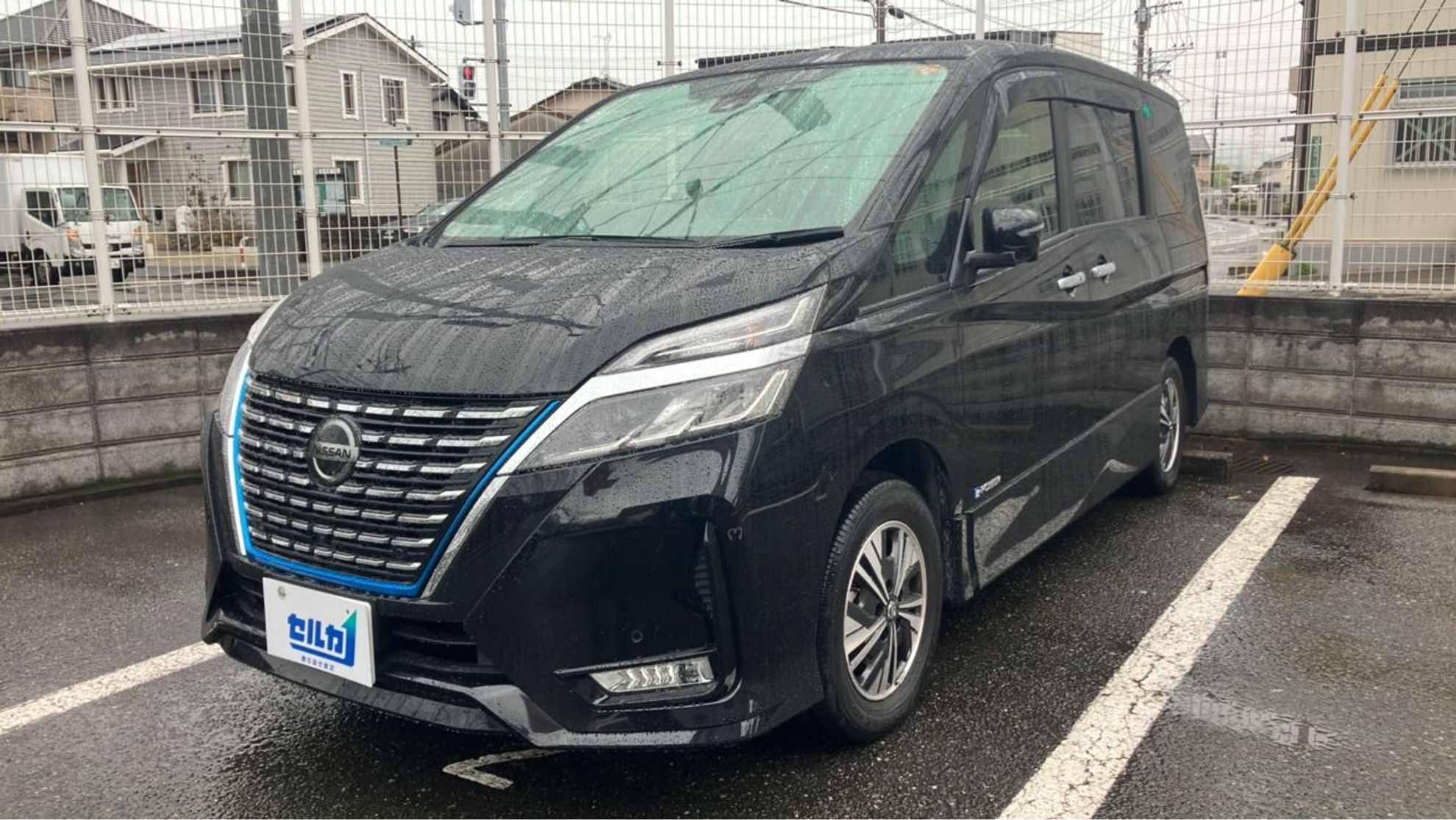 日産 セレナ e-POWER ハイウェイスターV